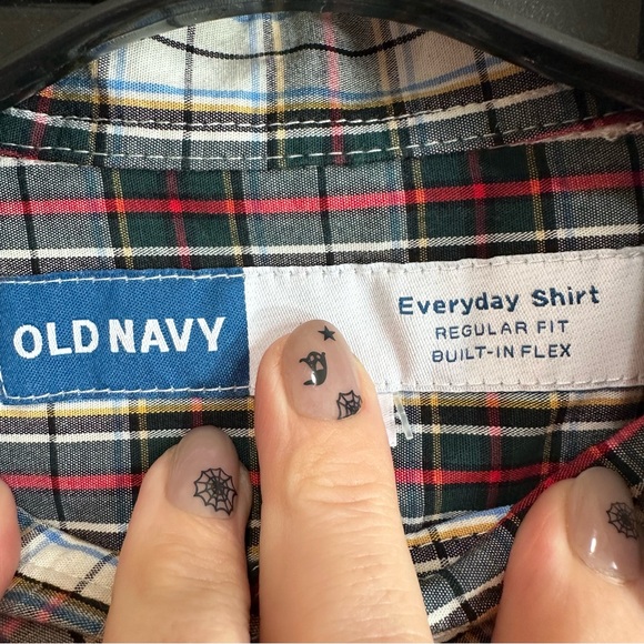 Old Navy Classic Holiday Plaid X-Mas Match the Fam Regular Fit ButtonUp L or XL - Picture 2 of 8